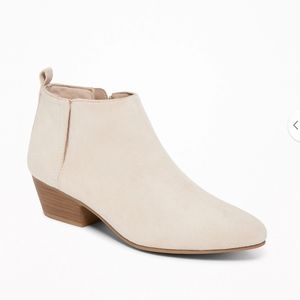 NWT Old Navy Women's Sueded Ankle Boots
